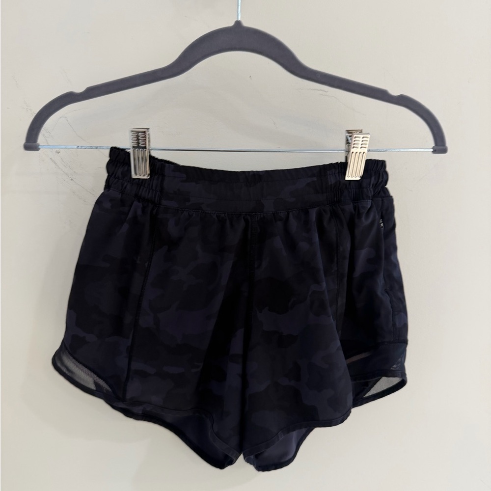 Lululemon Black Camo Women's Shorts 6